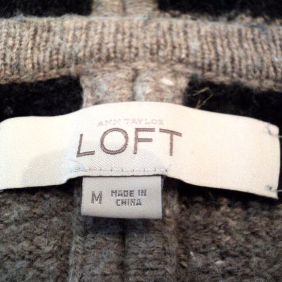 Loft Sweater Pullover Women's Sz M Tan and Gray Stripes 3/4 Sleeves Rayon Blend - Picture 5 of 5